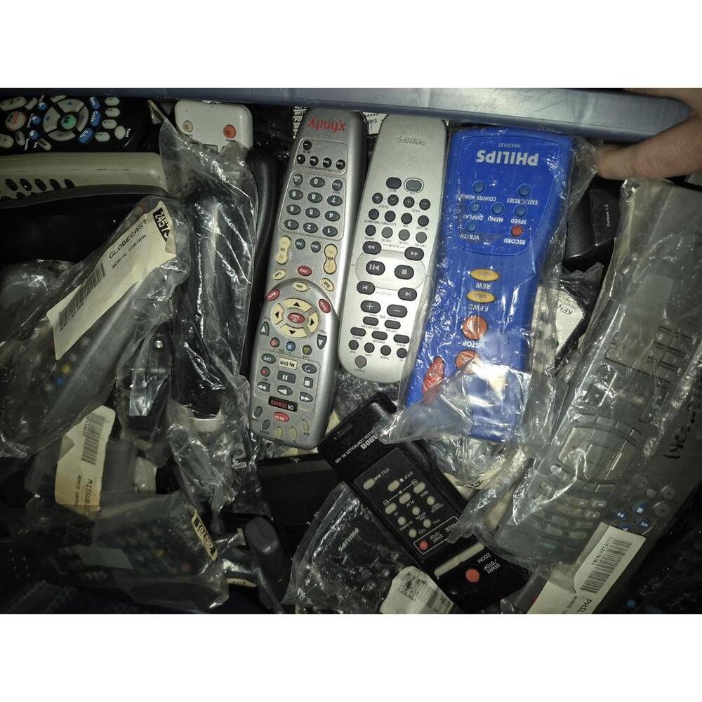 Wholesale Lot of 100 Assorted Remote Controls